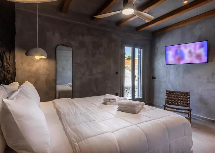 Villa Osmio Luxury Adamantas (Milos)