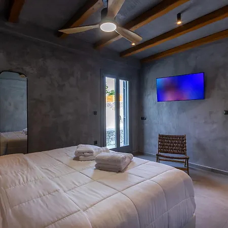 Osmio Luxury * Adamantas (Milos)