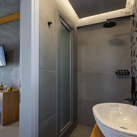 Villa Osmio Luxury Adamantas (Milos)