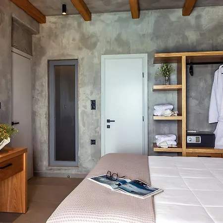 Villa Osmio Luxury Adamantas (Milos)