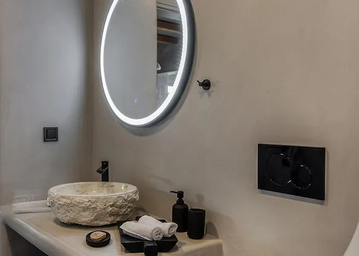 Villa Osmio Luxury Adamantas (Milos)