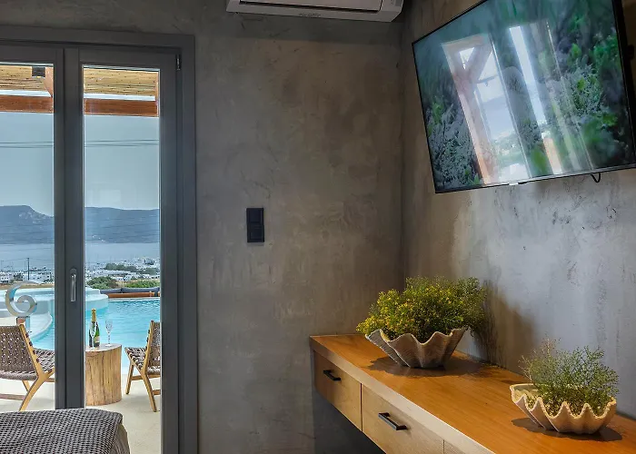 Villa Osmio Luxury Adamantas (Milos)